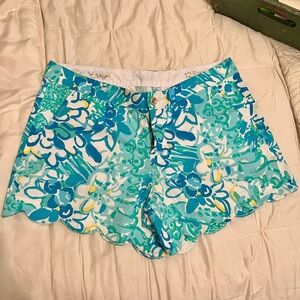 Lilly Pulitzer Buttercup Blue and Green Floral Shorts | 12